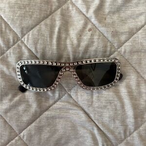 Willochra Rhinestone Sunglasses Silver Metal Bling Frame w Case